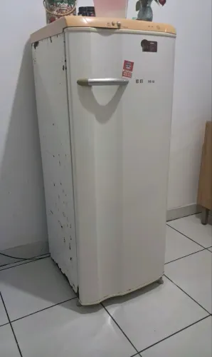 Geladeira eletrolux branca