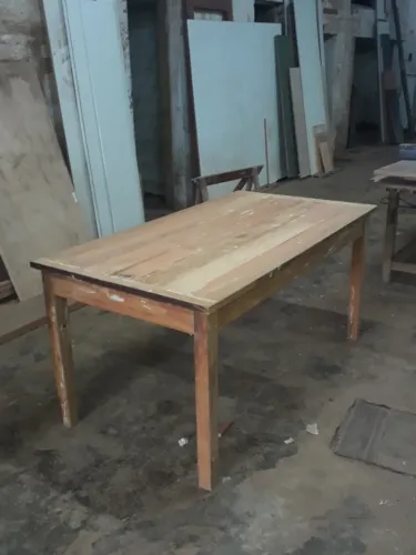 MESA DE MADEIRA DE DEMOLIÇÃO