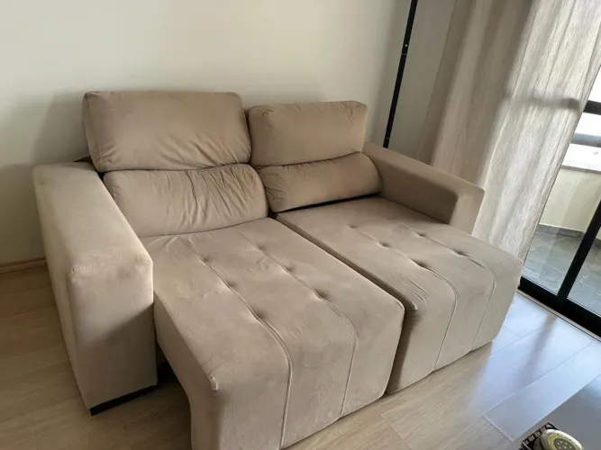 Sofá retrátil e reclinável - 2 lugares em suede bege