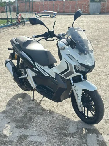 Honda adv 2022