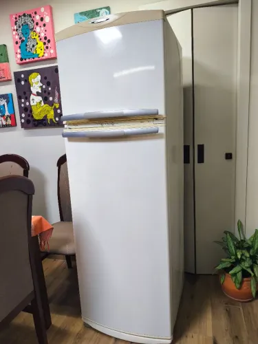 GELADEIRA FROST FREE 380 BRASTEMP