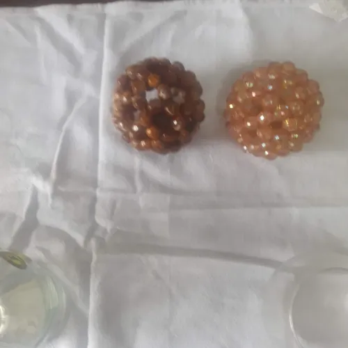 Lindas esferas de enfeites