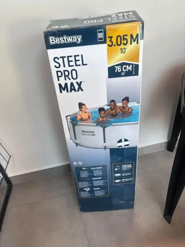 Vende-se Piscina de 4,650 litros redonda