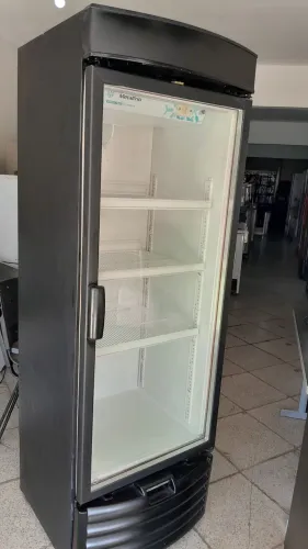 Expositor visa cooler 400 litros muito novo 