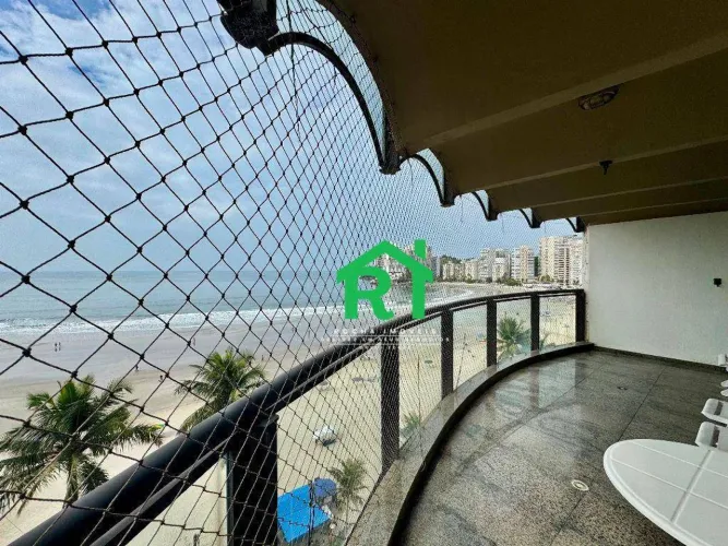Apartamento à venda na Praia das Pitangueiras, 3 Quartos, 2 Vagas, Guaruja SP