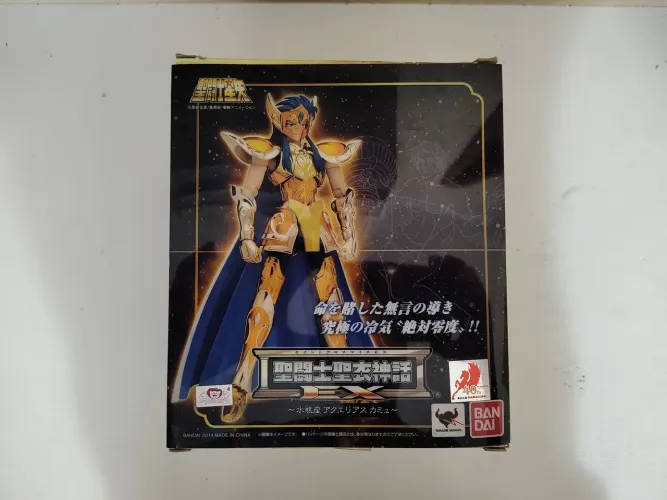 Cloth Myth Camus de Aquário - BANDAI