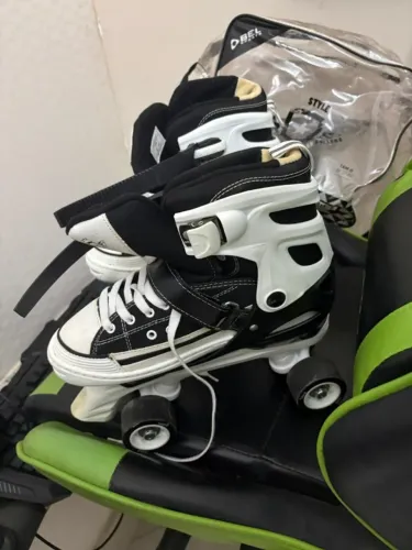 Patins de Quatro Rodas super novo !!!!