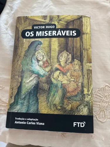 Livro Os miseraveis de Victor Hugo editora FTD
