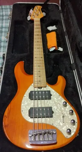 Music Man Stringray 5hh