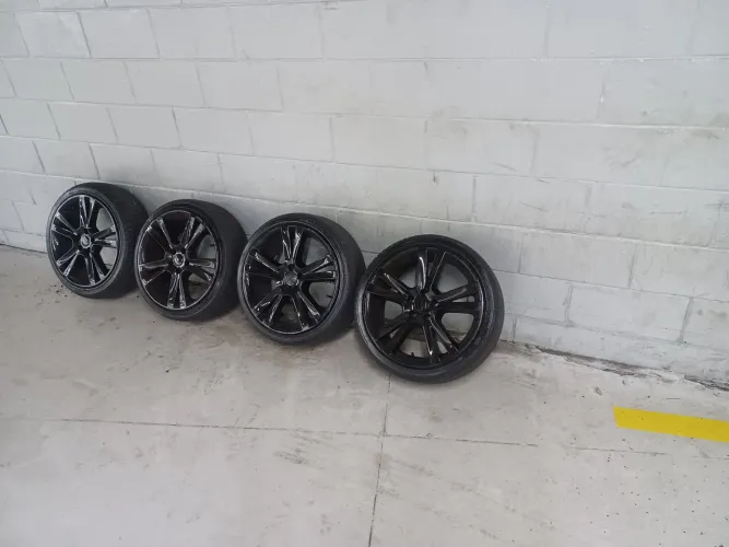 Rodas Aro 17" 5x100 com pneus