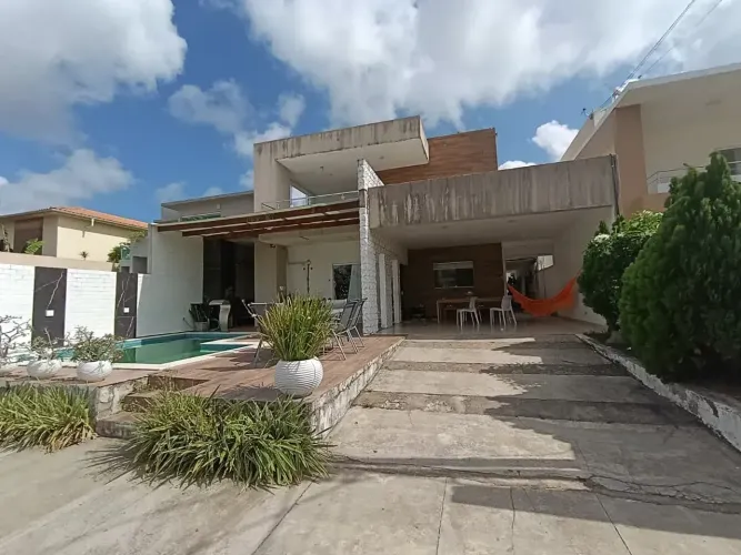 Casa Duplex 6 Quartos Jardim Europa, Maceió/AL Condomínio: R$ 750,00 5 banheiros 6 dorm