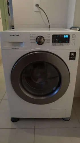 Lavadora e Secadora<br>Samsung WD11M4 - 11kg / 7kg - 110V<br>