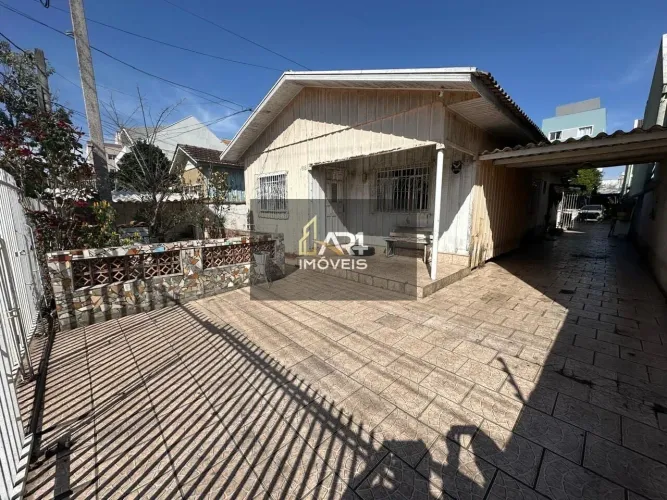 Terreno à Venda no bairro Cajuru em Curitiba/PR