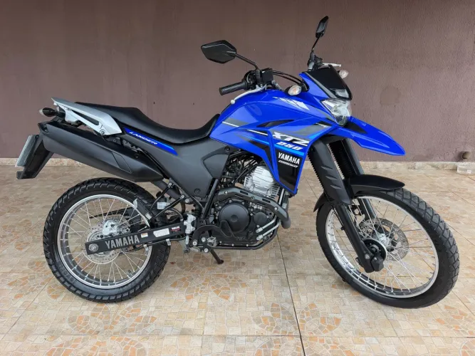 Lander 250 com abs 2024
