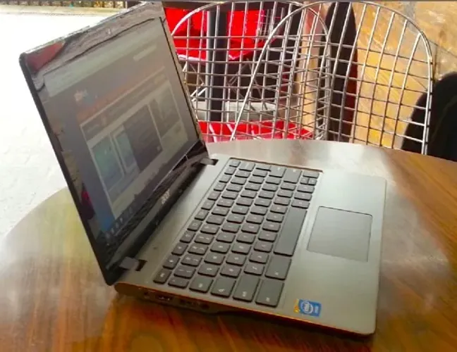 Chromebook Acer C720 - Tela 11.6 pol. - Chrome OS. Super Novo. ESTUDO TROCA