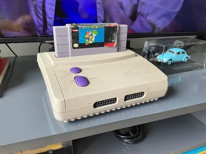 Super Nintendo (SNES) + Super Mario World