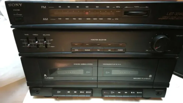Sistema vintage com rádio AM/FM - Sony LBT-35WB original com caixas acústicas  