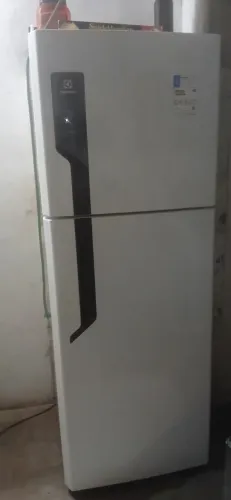 Geladeira nova de 7,.000 por 2.500