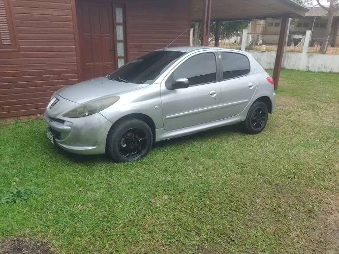 Peugeot 207 XR 1.4 Flex 8V 5P 2012