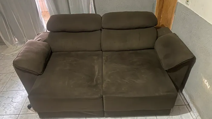 Sofá retrátil e reclinável