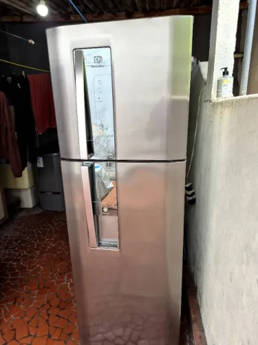 Geladeira Eletrolux Frost Free 380 LT dw42