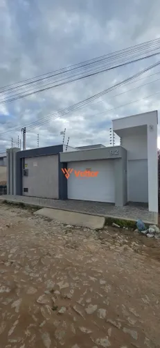 03 dormitórios, sendo uma suíte plena com closet e 03 vagas de garagem.