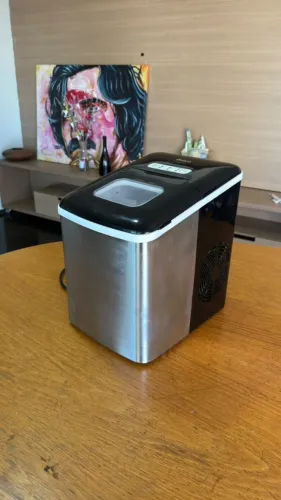 Máquina Portátil De Gelo Philco PMG01PI - 12kg 100w Cor Prateado pouco usada!