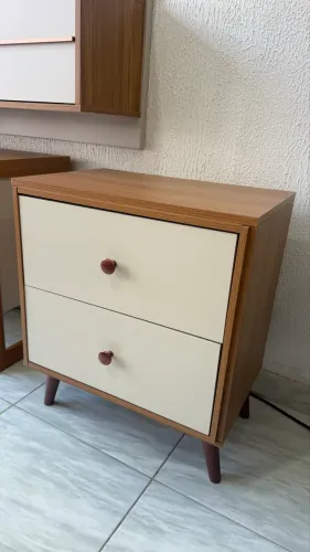 Mesa de cabeceiras 2 portas nova disponível