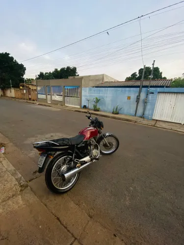 125 es titan 