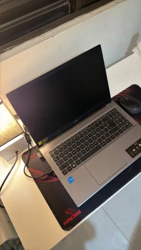 Vendo notebook da (Acer) 238GB + 8,00GB de RAM