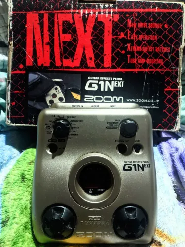 Pedaleira de guitarra Zoom G1NEXT