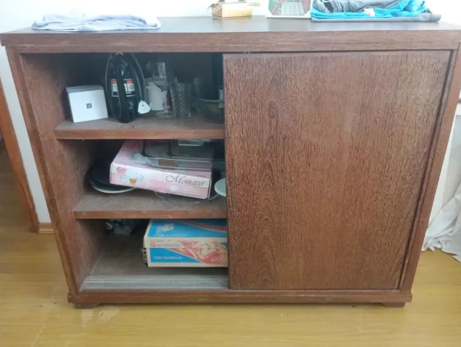 Cômoda  sucupira