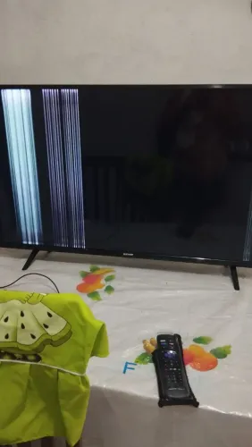 Televisão Semp com controle original 