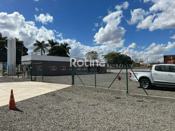 Área para alugar, Santa Rosa - Uberlândia/MG - Rotina Imobiliária