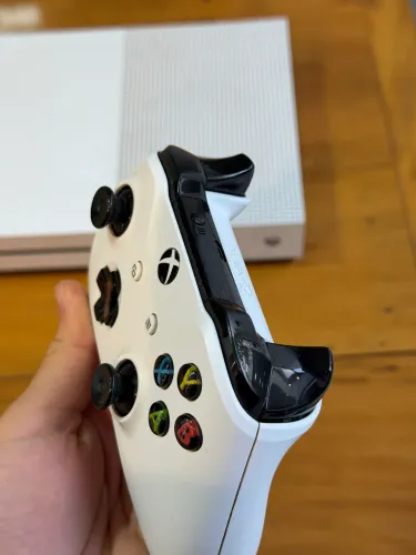 XBOX ONE S- 500gb