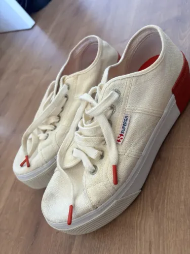 Tênis Superga feminino 38