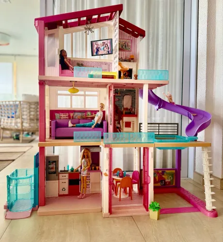 Mega casa da Barbie (marca: Mattel)
