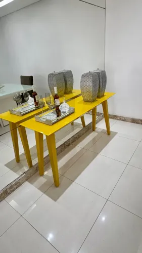 Aparador Espelhado com Tampo de Vidro Amarelo - 0,45 X 1,50