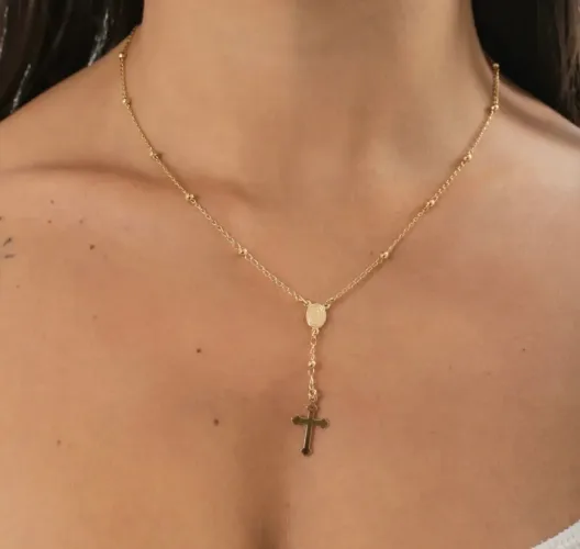 Colar de terço semijoia banhada a ouro