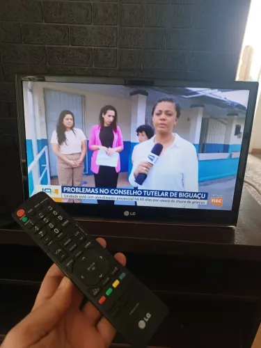 TV Monitor LG 23" Led