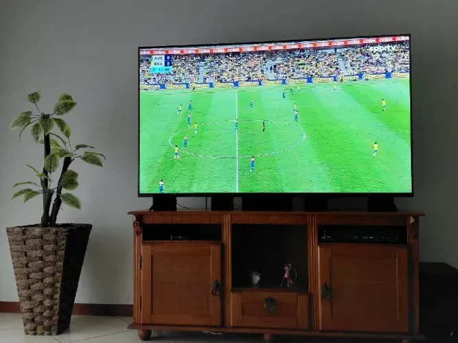 Tv 65 pol nova demais. Brinde: Um Dvd Blu-ray LG novo