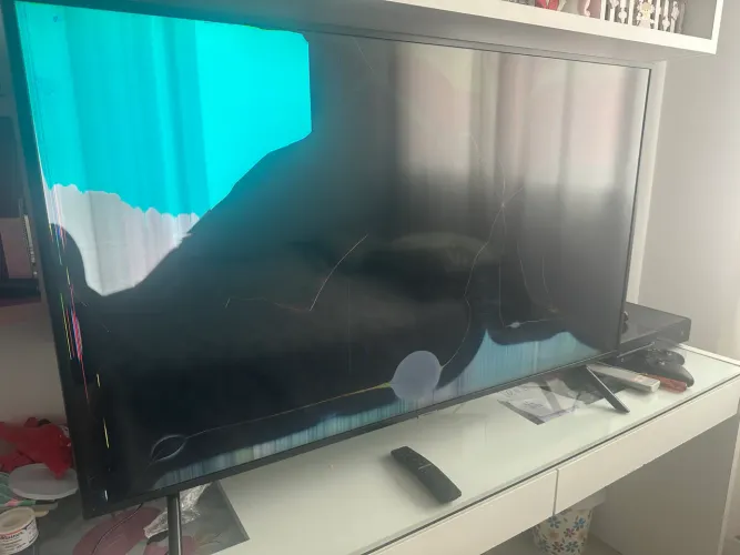 Tv Samsung smart 50 polegadas - leia o anúncio 