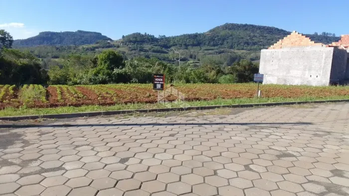 Terreno com 15 metros de frente
