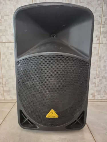 Caixa Ativa Behringer 15 Polegadas Eurolive B115 MP3