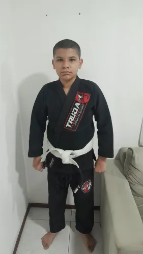 Kimono Jiu-Jitsu tamanho M4.