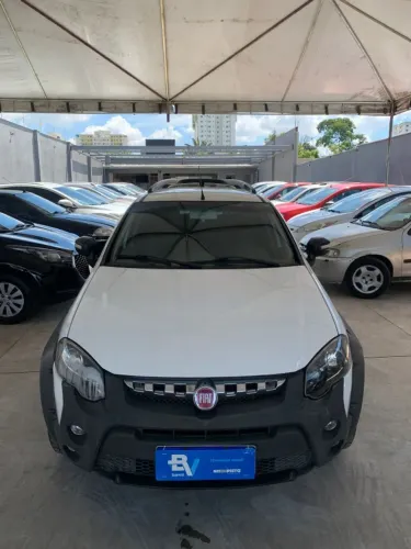 Fiat Palio Weekend Adventure Locker 1.8 Flex 2017