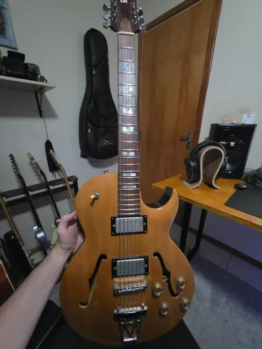 Guitarra Reinaldo Campos - Caps Gibson