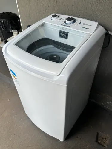 Vende se Maquina de Lavar Electrolux 9kg