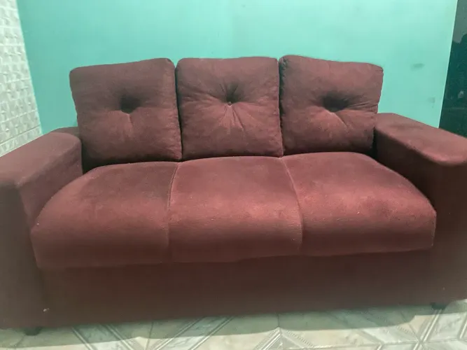 Vendo um sofá novo