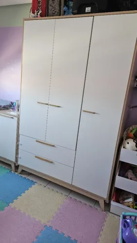Guarda-roupa Quaters